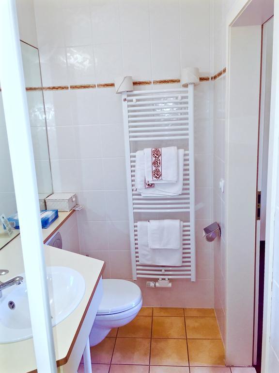 Dornroeschen Hotell Höchst im Odenwald Rum bild